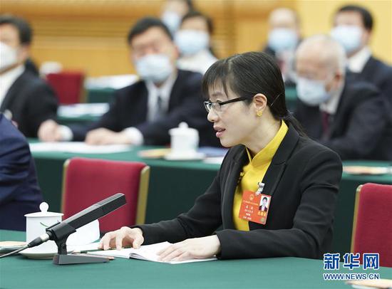 5月24日，全國人大代表禹誠參加湖北代表團(tuán)的審議并發(fā)言。新華社記者 黃敬文 攝